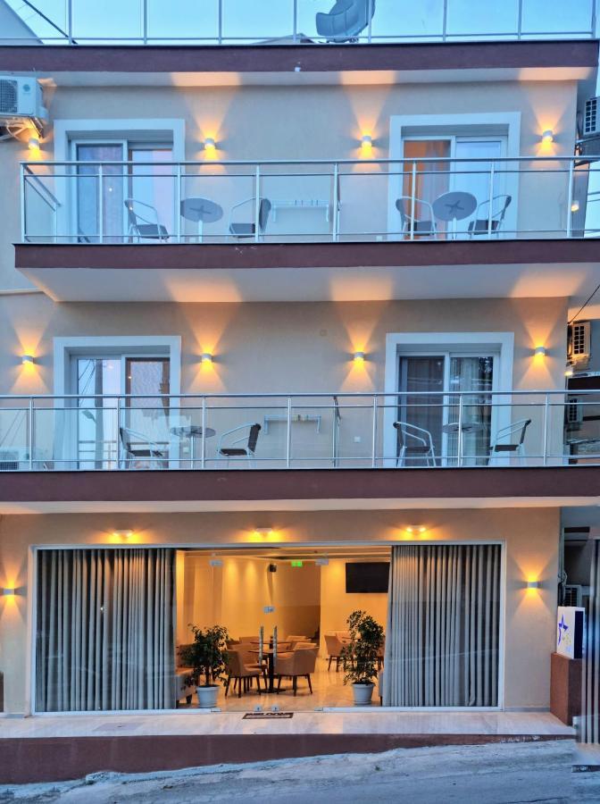 الشقق الفندقية يميناريافي  Star Bay Luxury المظهر الخارجي الصورة